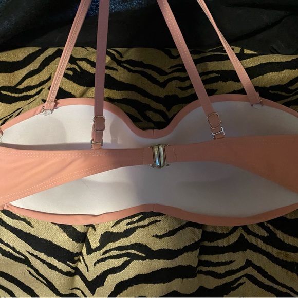 Brand new never used bathing suit top. Size medium and is super cute. - Picture 8 of 16